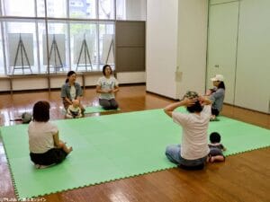 八潮市で「いきいきママの快適育児教室」開催　肩こり・抱っこ紐の悩みに専門家がアドバイス