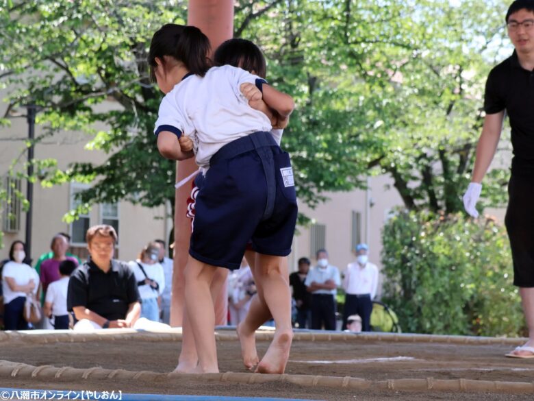 八潮で熱戦！第33回わんぱく相撲大会、子供たちの熱い戦いが繰り広げられる