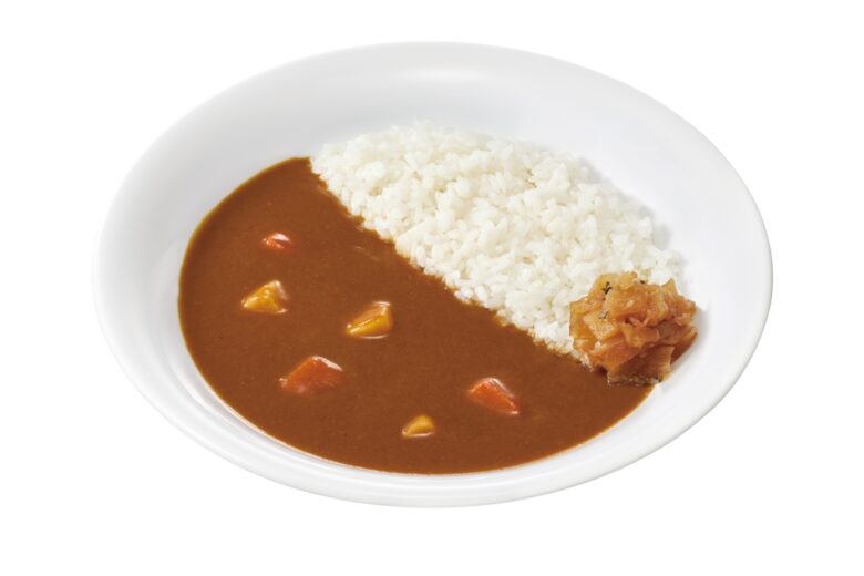 すき家、カレーを完全リニューアル！辛さが選べる「やわらかチキンカレー」も新登場