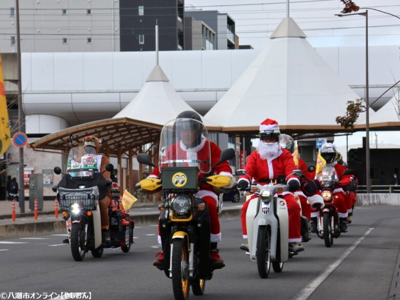 サンタバイクが八潮市内を駆け抜ける！子どもたちへのプレゼントと笑顔があふれた感動の1日