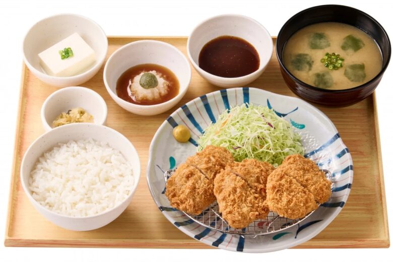 やよい軒の新たな味わい！三元豚のヒレかつ定食が登場！