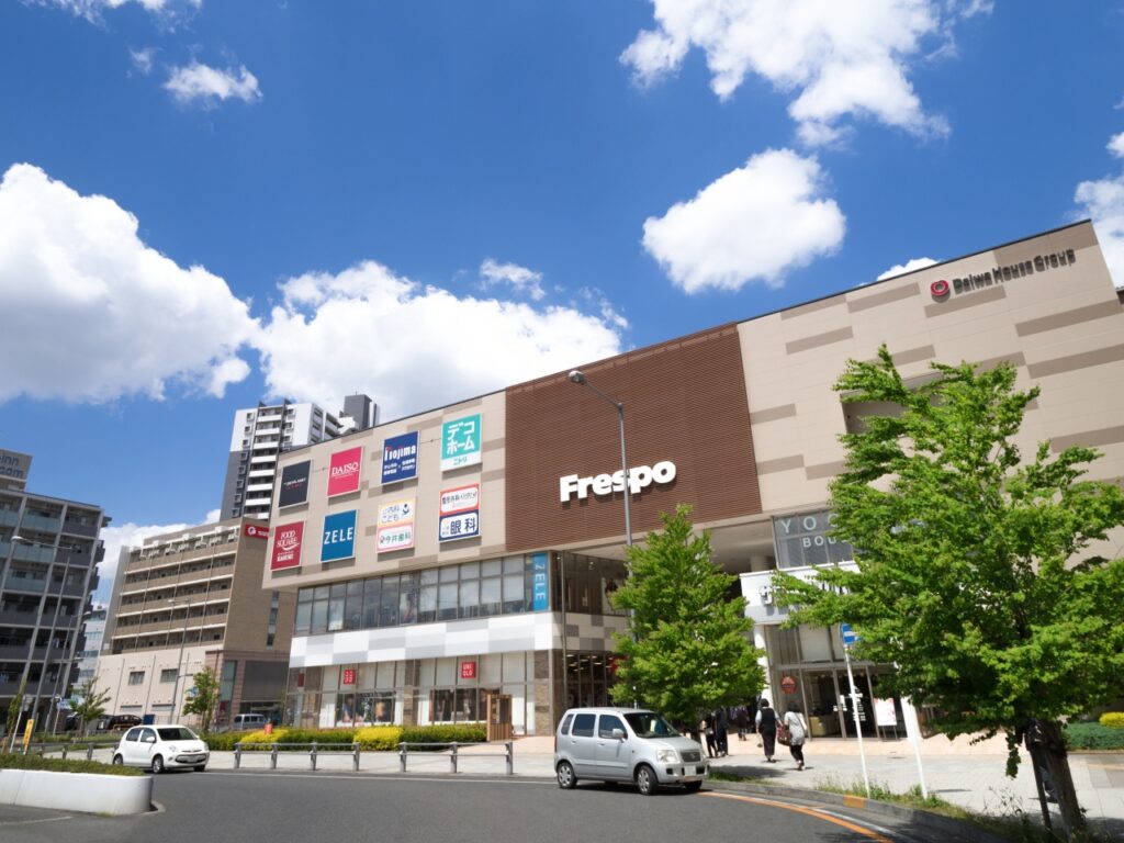 フレスポ八潮駐車場、11月18日から5F・RFの最大料金を再値上げへ｜八潮