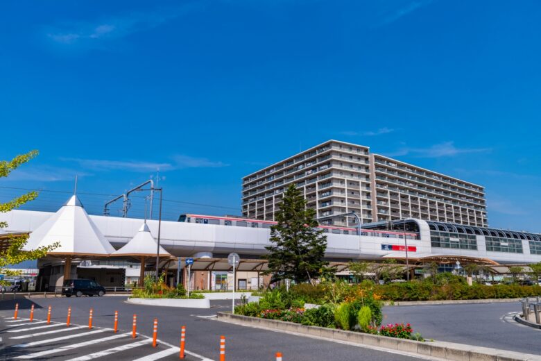 つくばエクスプレス「八潮」駅前の風景