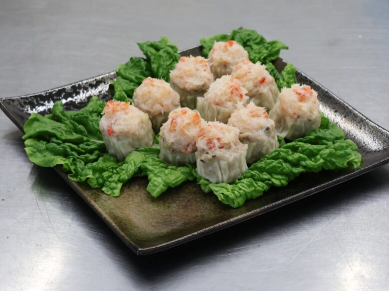 カニ好き必見！八潮の「シュウマイ制作所」で“カニたっぷり肉大シュウマイ”が大幅リニューアル登場