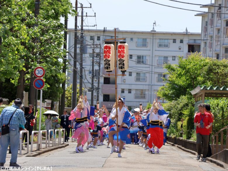 八潮団地に響く春の鼓動――「阿波踊り 春の健康フェスティバル」盛大に開催