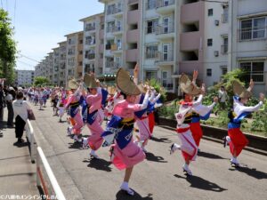 八潮団地に響く春の鼓動――「阿波踊り 春の健康フェスティバル」盛大に開催