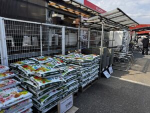 島忠ホームズ八潮店の人気屋台、今川焼・たこ焼き店が閉店