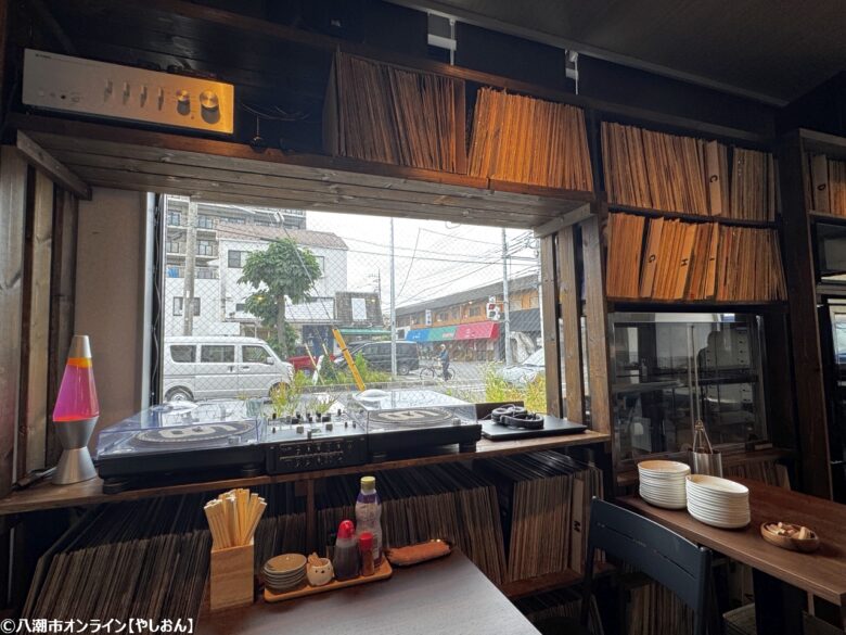 【開店情報】八潮市南後谷に「大衆食堂 山本」プレオープン 定食と音楽が融合した新感覚食堂