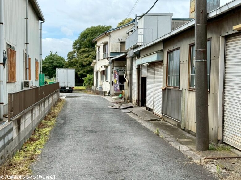 八潮の老舗せんべい店「東屋米菓」—手作りの味と家族のぬくもりを届け続ける工場直売店