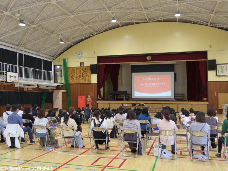 「小さな命にふれて、命の尊さを知る」──八潮市・大曽根小で「いのちの授業」 保護者講義も実施