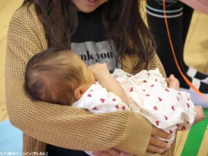 命と向き合う授業、15年の歩み─大曽根小で「いのちの授業」開催 赤ちゃん抱っこ体験も