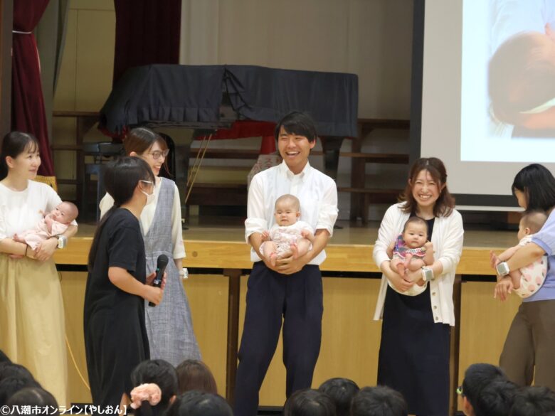 命と向き合う授業、15年の歩み──大曽根小で「いのちの授業」開催 赤ちゃん抱っこ体験も
