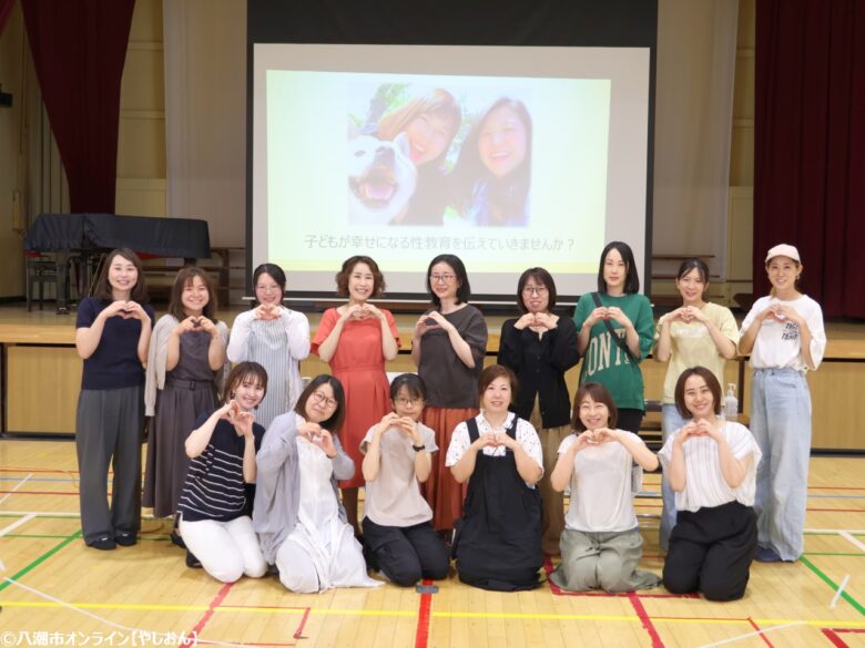「小さな命にふれて、命の尊さを知る」──八潮市・大曽根小で「いのちの授業」 保護者講義も実施