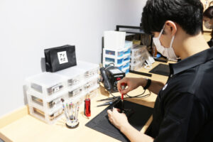 apollostation 八潮南SS店内に、iPhone修理専門店「アイサポ八潮草加店」が6月16日にグランドオープン！