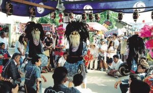 【三匹の獅子舞】400年以上続く伝統の舞が三郷・戸ヶ崎香取神社で奉納