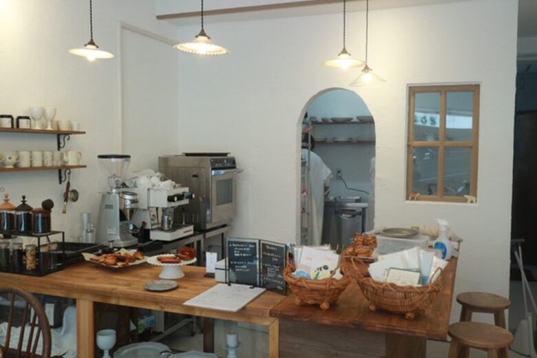 coffee&sweets りべいく(REBAKE)