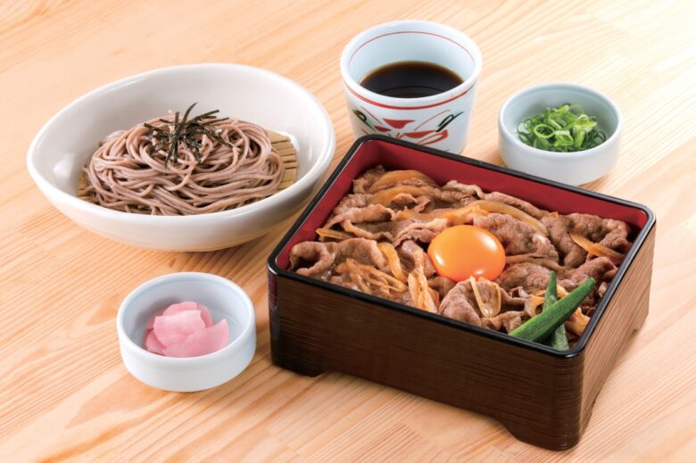 「黒毛和牛のすき焼き重」　２,０９９円（税込２,３０８円）