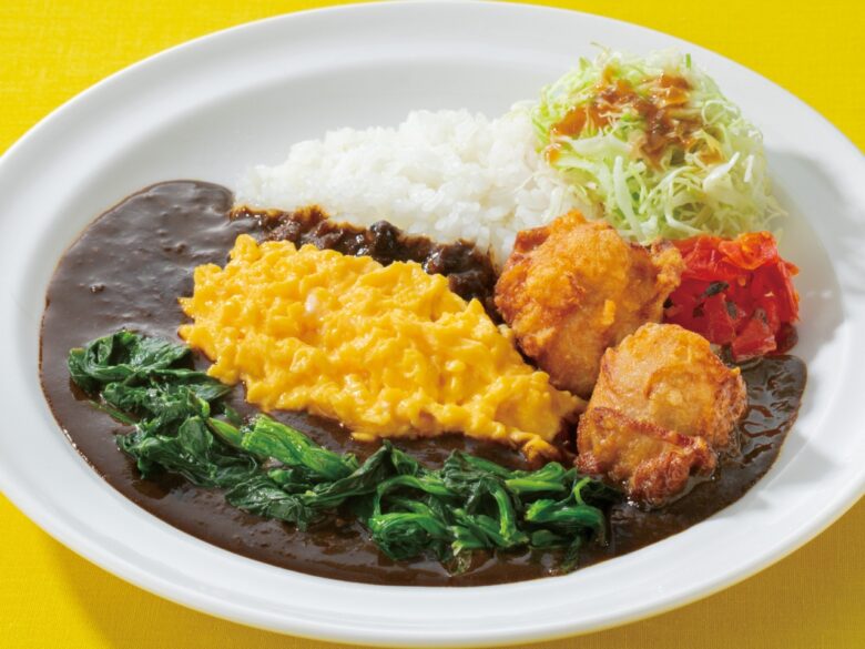 唐揚げ＆ほうれん草のエッグブラックカレー
