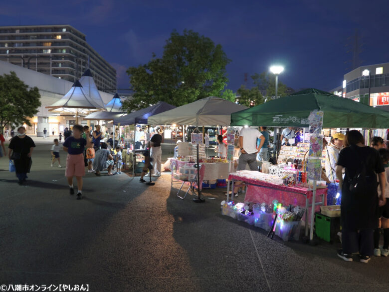 八潮駅前で「夜空のマルシェ」開催中！グルメと雑貨の夜市が2週連続で登場