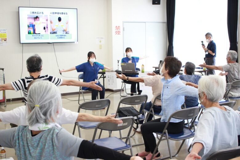 八潮中央総合病院が地域で出前講座を開催　ストレッチ・薬の正しい知識を学ぶ機会に