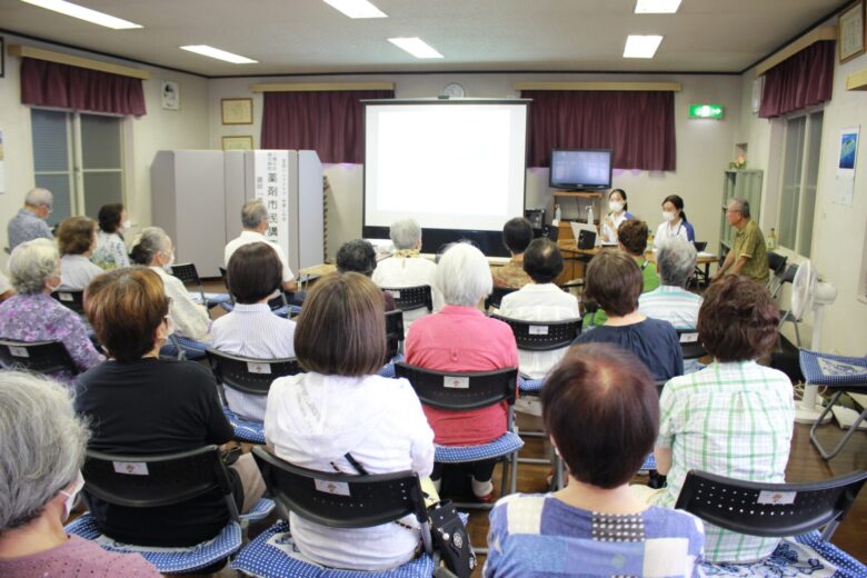 八潮中央総合病院が地域で出前講座を開催　ストレッチ・薬の正しい知識を学ぶ機会に