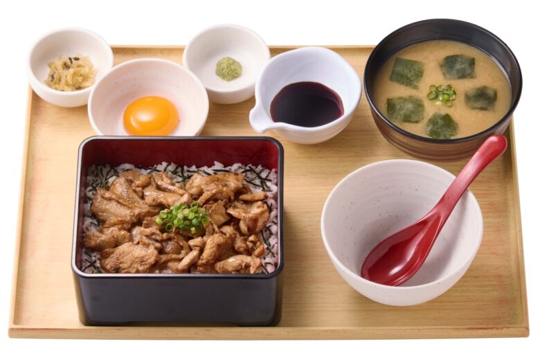「やよい軒」徳島県産阿波尾鶏を堪能!5通りで楽しむ『地鶏まぶし定食』新登場