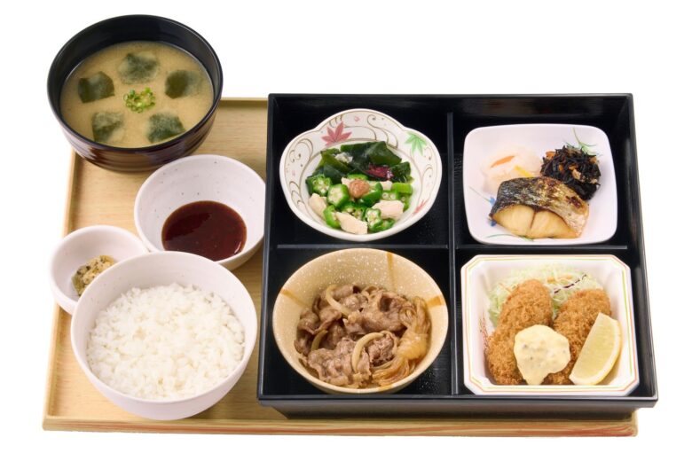 「やよい軒」秋の風物詩“かきフライ”が登場！10月2日より発売開始