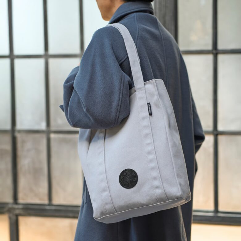 スターバックス福袋2026発表　限定1000個のラインストーンタンブラー封入も