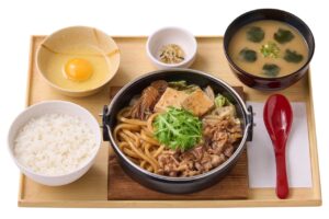 「やよい軒」世界共通“NABE FAIR”第1弾！寒い季節にぴったり『すき焼き定食』が11月5日より新発売