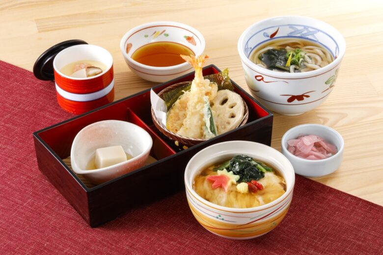 お昼のなごみ弁当 ミニあんかけゆば丼　税込1,428円（※ランチメニュー限定価格）