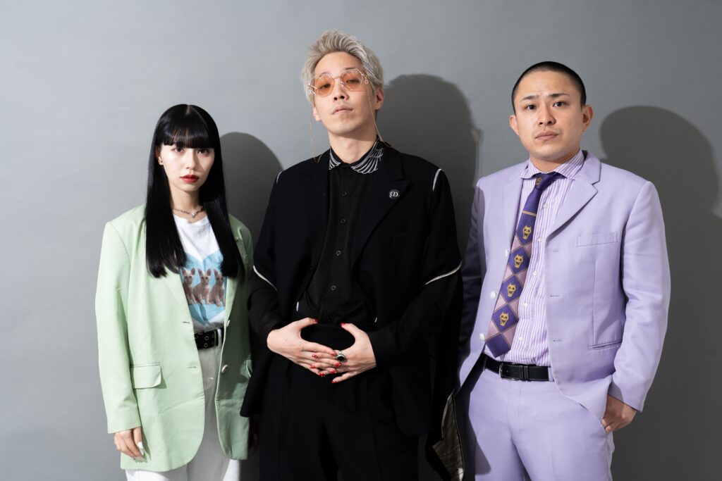 リンダカラー∞がレイクタウンmoriに登場！笑い満載のスペシャルライブ