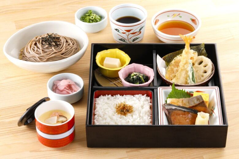 お昼の選べるさと和膳　税込1,098円　