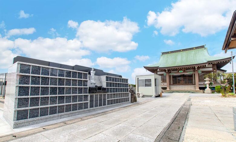 八潮市・專稱寺で幻想的な光景　願いをのせたランタンが灯す「秋祭り」開催