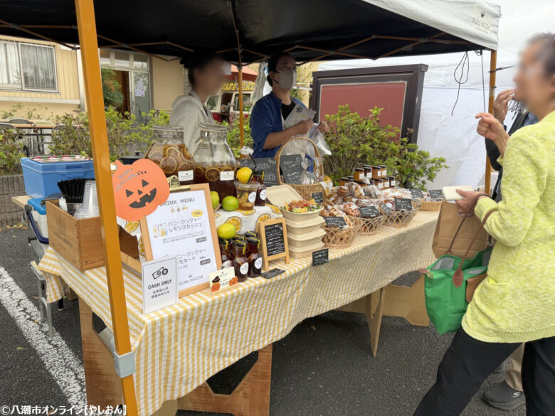 地域の魅力が咲いた一日　草加市・光明寺で「お寺deマルシェ」開催報告