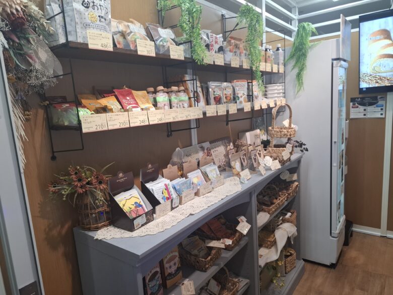 北千住の自然派おやつ店が24時間営業の無人自然食品店へ一新「V’S COCO」オープン