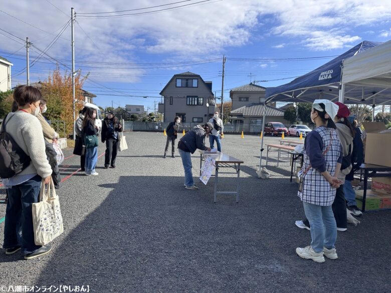 八條小学校園祭がにぎやかに開催 自衛隊音楽隊・高校吹奏楽部の共演やバザーで大盛況