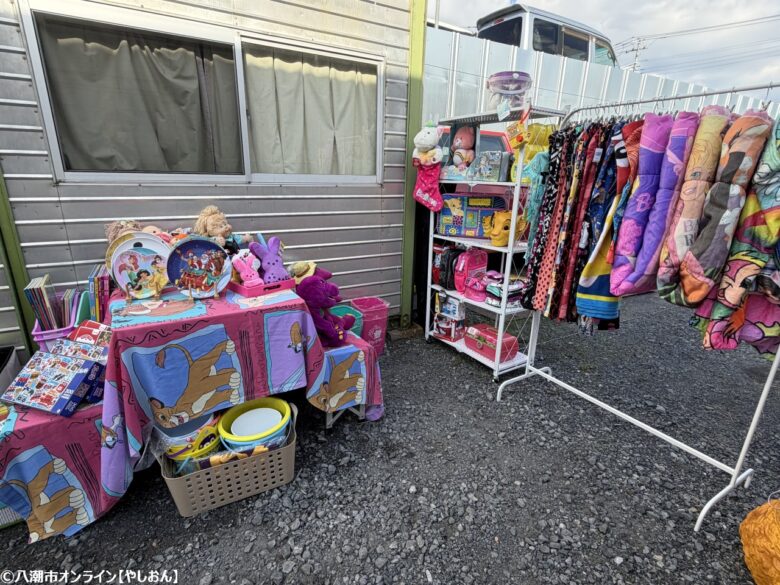 八潮・鶴ヶ曽根で“ガレージマーケット”開催レポート 古着・雑貨・グルメが集う一日