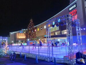 アリオ亀有に本物の氷のスケートリンク登場　「ワンダーリンク」12月5日から開催