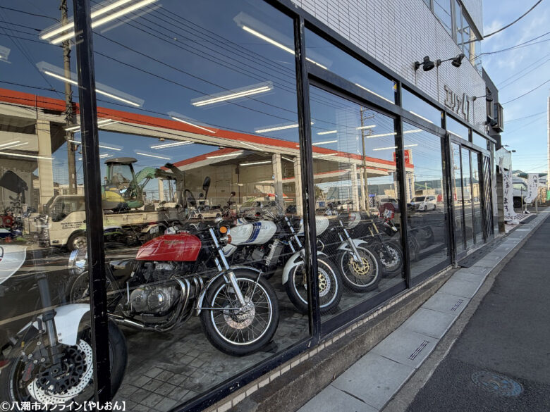 産業道路に掲げられた「八潮汁あります」の謎　名車RZ専門店が生んだ八潮発ギアオイル