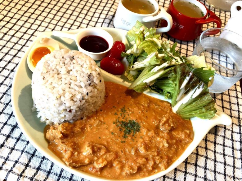 【八潮市】ねこたちに囲まれる北欧風カフェで、からだ想いのランチ時間【過去記事】