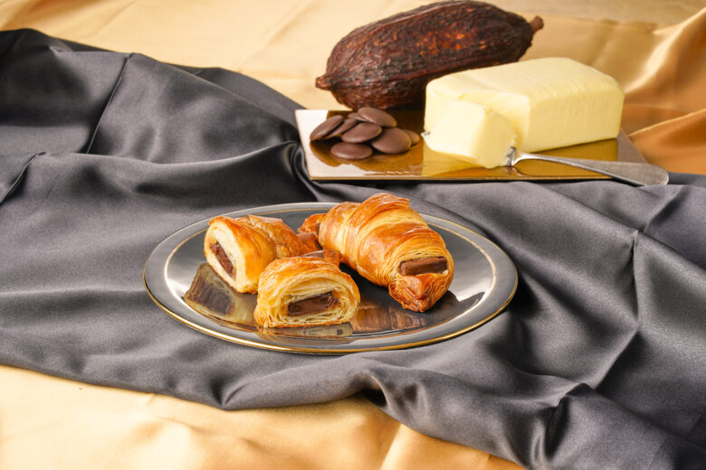 希少カカオ「チュアオ」使用、“上質”を極めた「至高のチョコクロ」2月3日発売 サンマルクカフェ