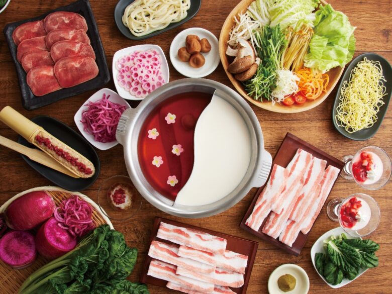 初春を彩る紅白二彩鍋が登場 しゃぶしゃぶ温野菜で味わう「梅たんしゃぶ」と新作「鶏白湯しゃぶ」