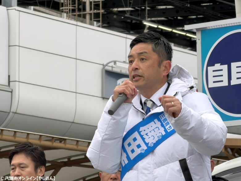 今回当選を果たした藤田誠氏(八潮駅前での演説の様子)