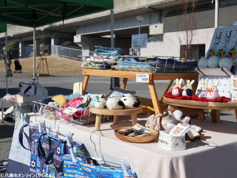 春空の下にぎわう八潮朝市が開催　食と学びが交差する駅前の一日