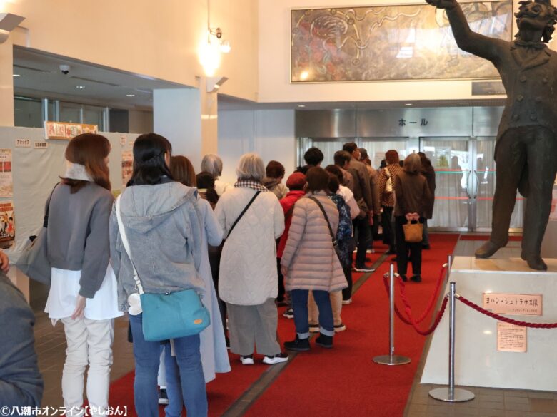 満席の八潮メセナに響いた渾身の音色　八潮市民吹奏楽団第36回定期演奏会