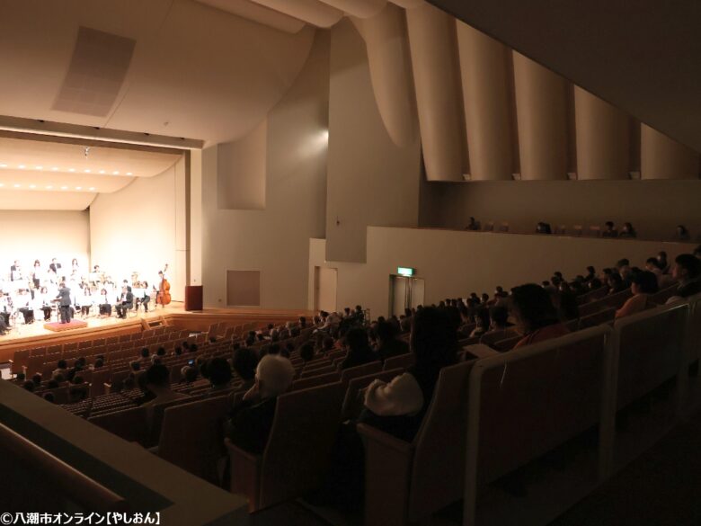 満席の八潮メセナに響いた渾身の音色　八潮市民吹奏楽団第36回定期演奏会