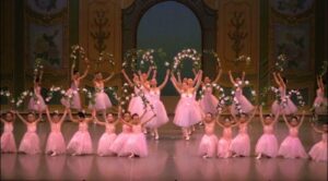 【八潮市】ロシア製チュチュが語る46年の情熱　浜中治美バレエスクール【過去記事】