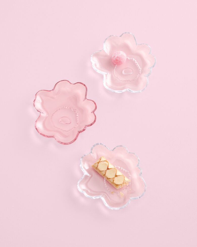 *巾着ポーチはRakuten Fashion限定販売。