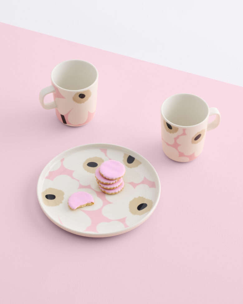 *巾着ポーチはRakuten Fashion限定販売。