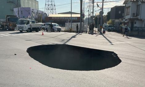 八潮市中央一丁目道路陥没事故の最終報告　救助の全記録と浮かび上がる課題